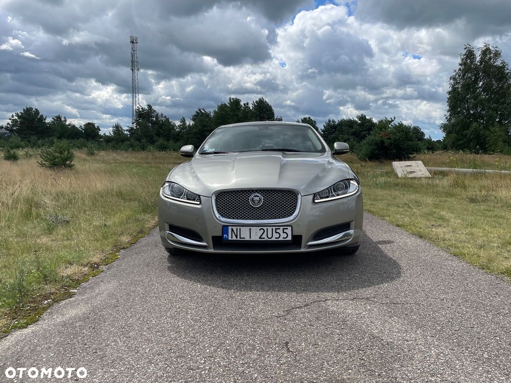 Jaguar XF 2.0 T Luxury - 1