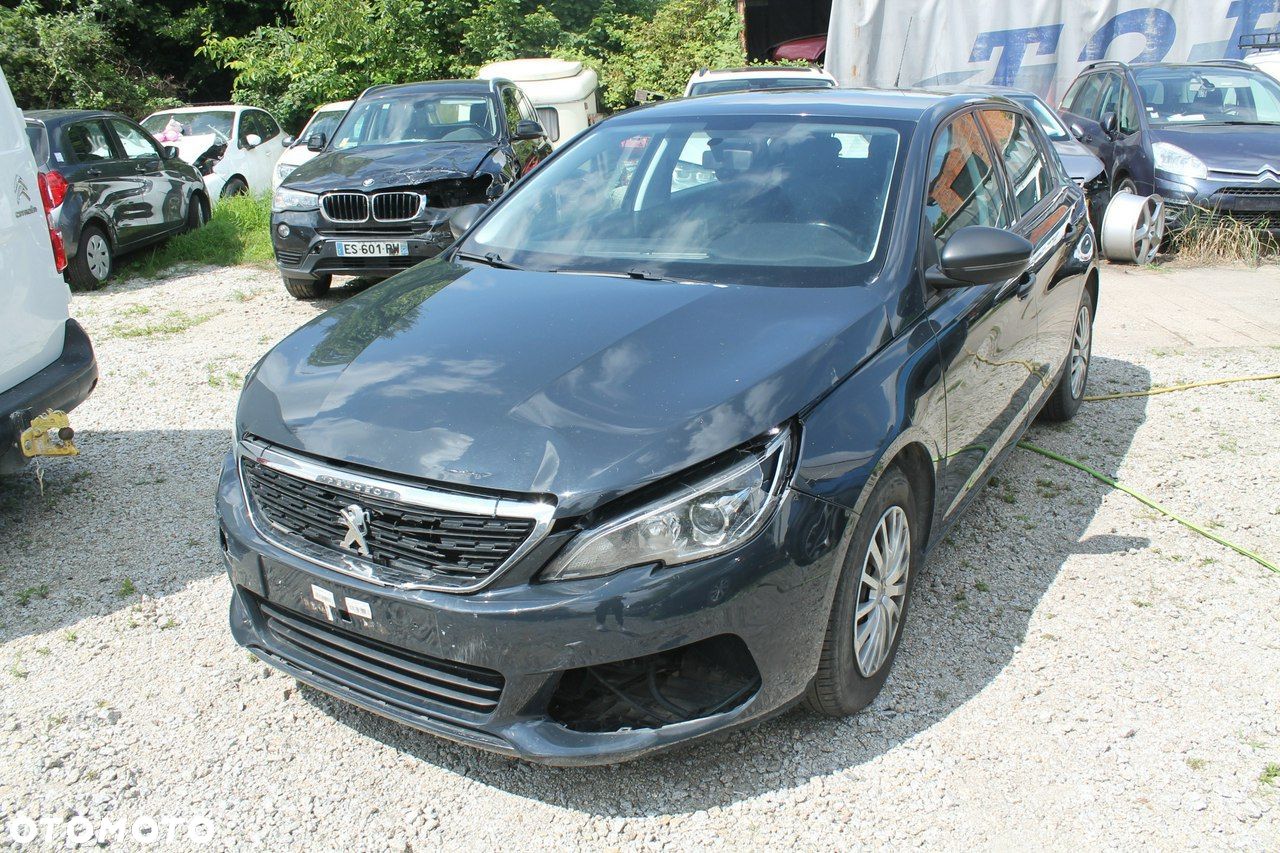 Peugeot 308 - 1