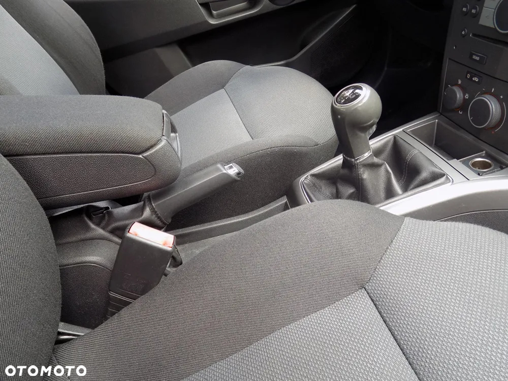 Opel Astra III 1.6 Elegance - 22