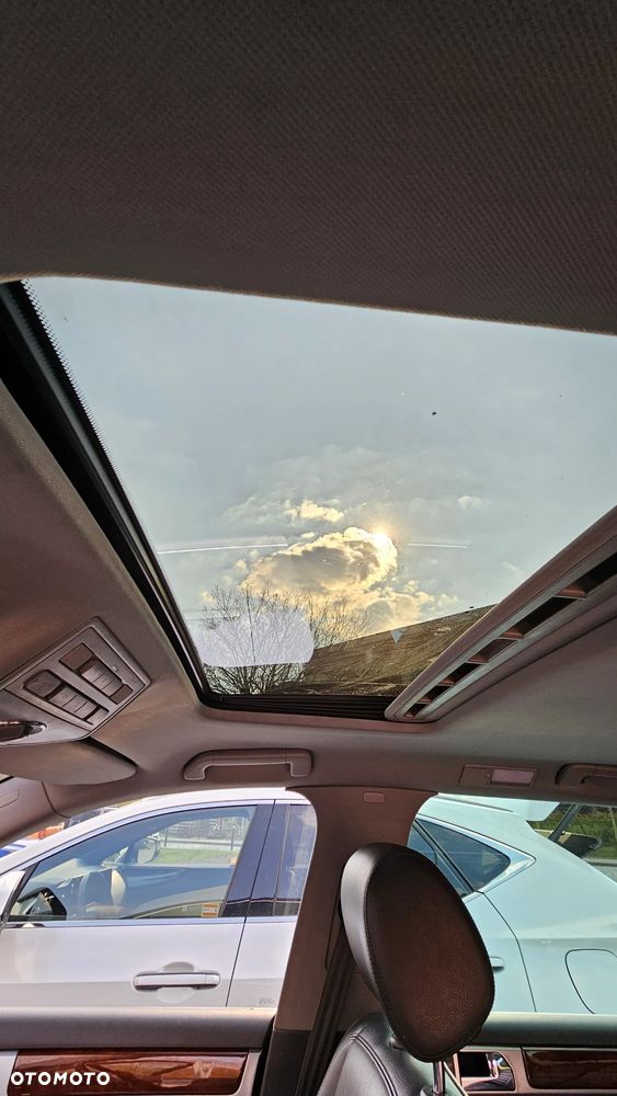 Volkswagen Touareg 4.2 V8 Automatik - 27