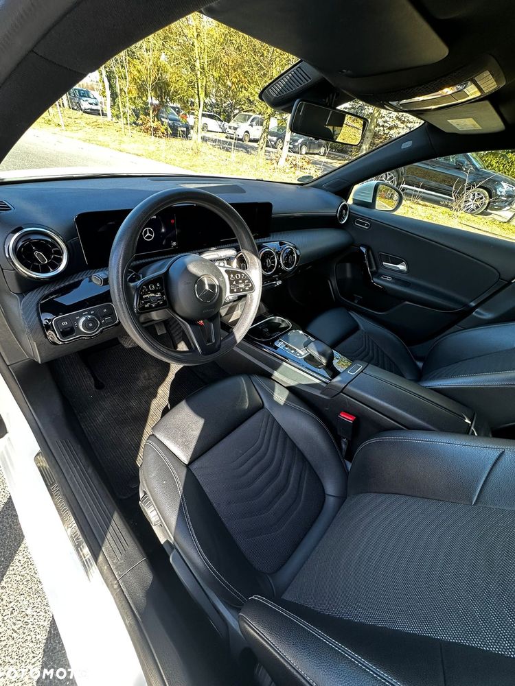 Mercedes-Benz Klasa A 180 7G-DCT Style - 19