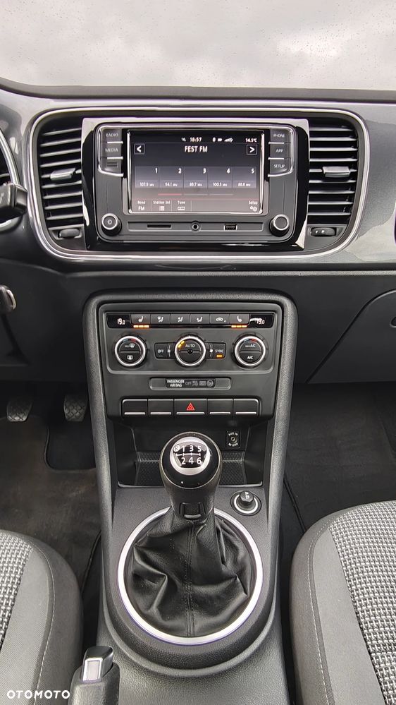 Volkswagen Beetle - 22