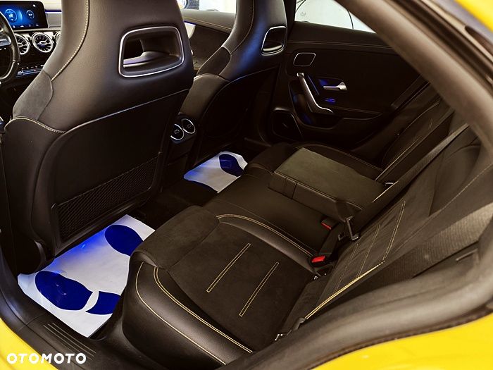 Mercedes-Benz CLA - 33