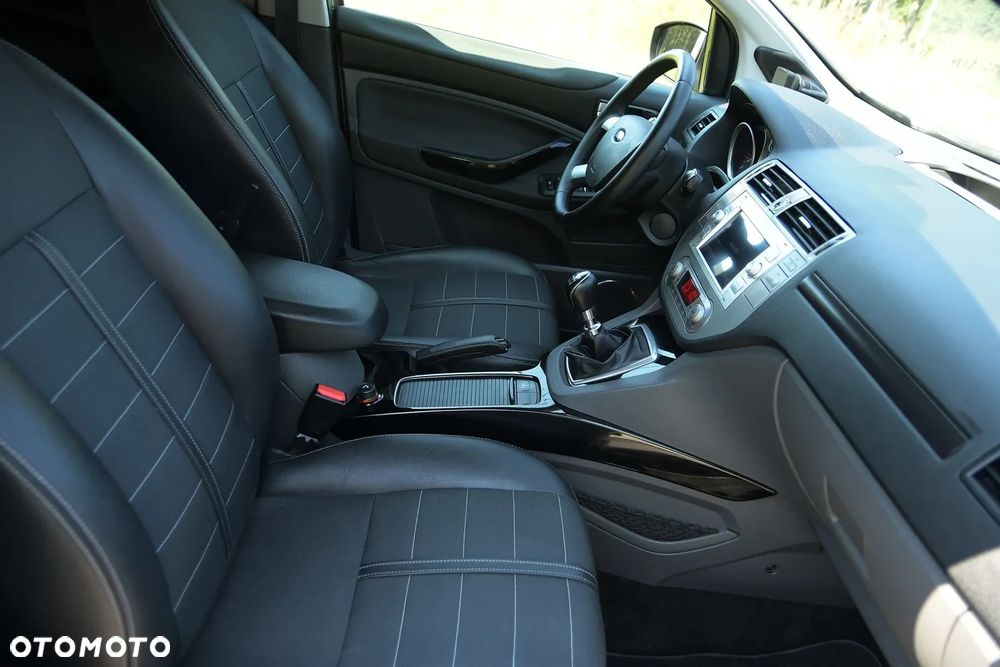 Ford Kuga 2.0 TDCi 4x4 Titanium - 26
