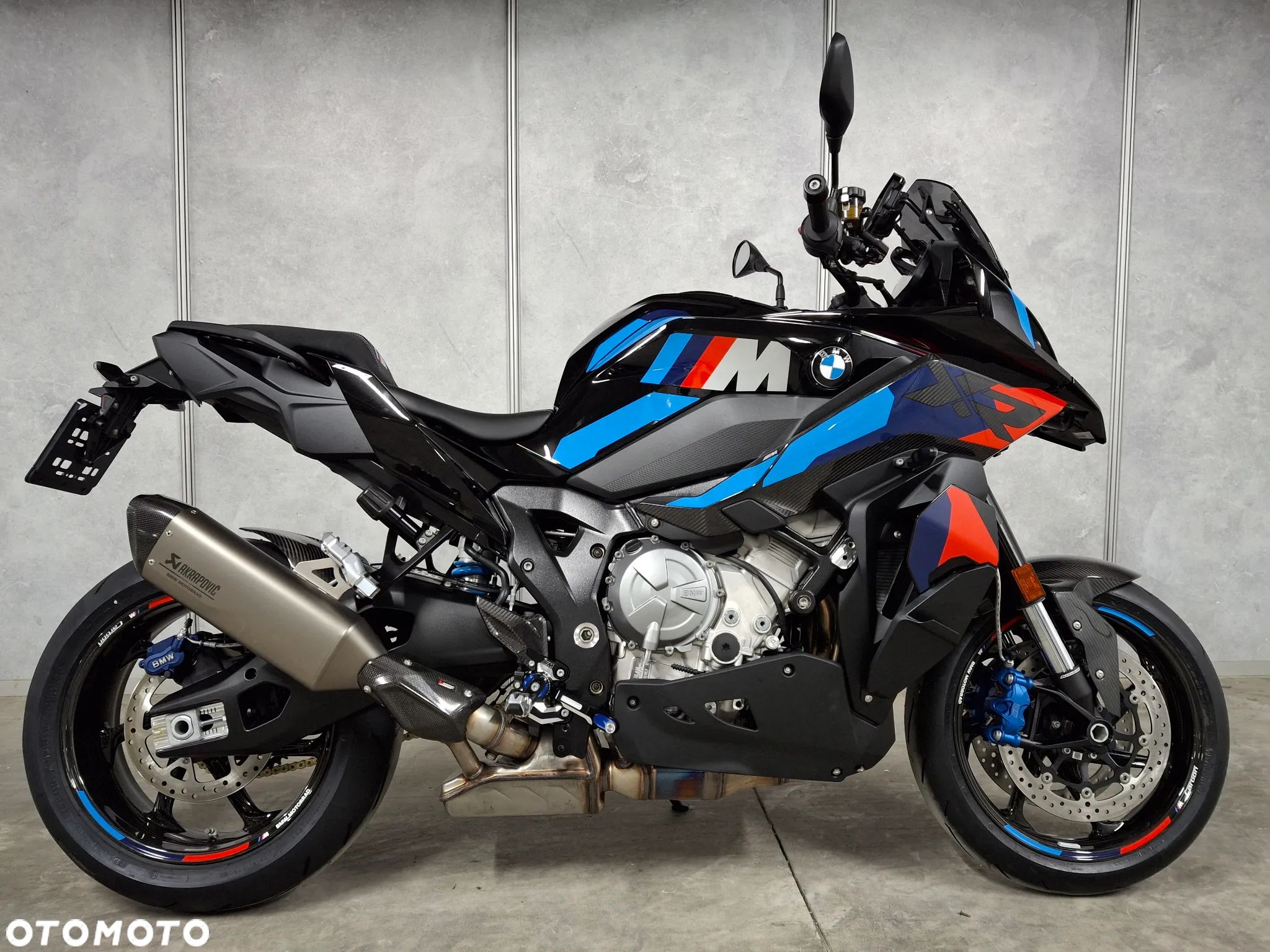 BMW XR - 1