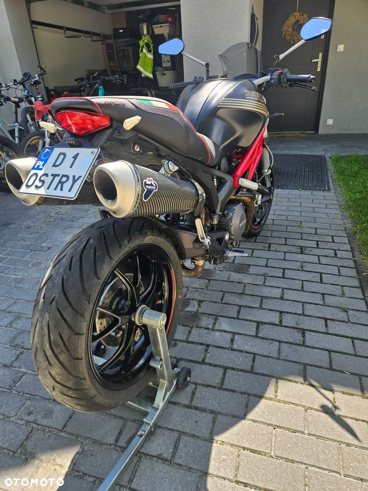 Ducati Monster - 11