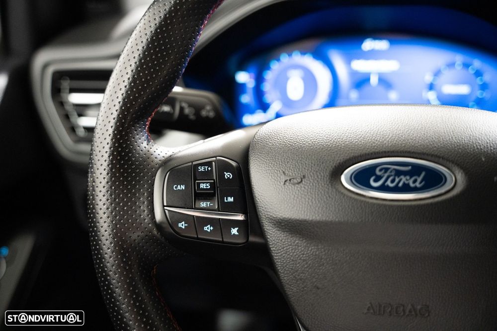 Ford Focus SW 1.0 EcoBoost MHEV ST-Line X - 22