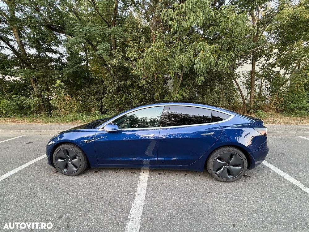 Tesla Model 3 - 5