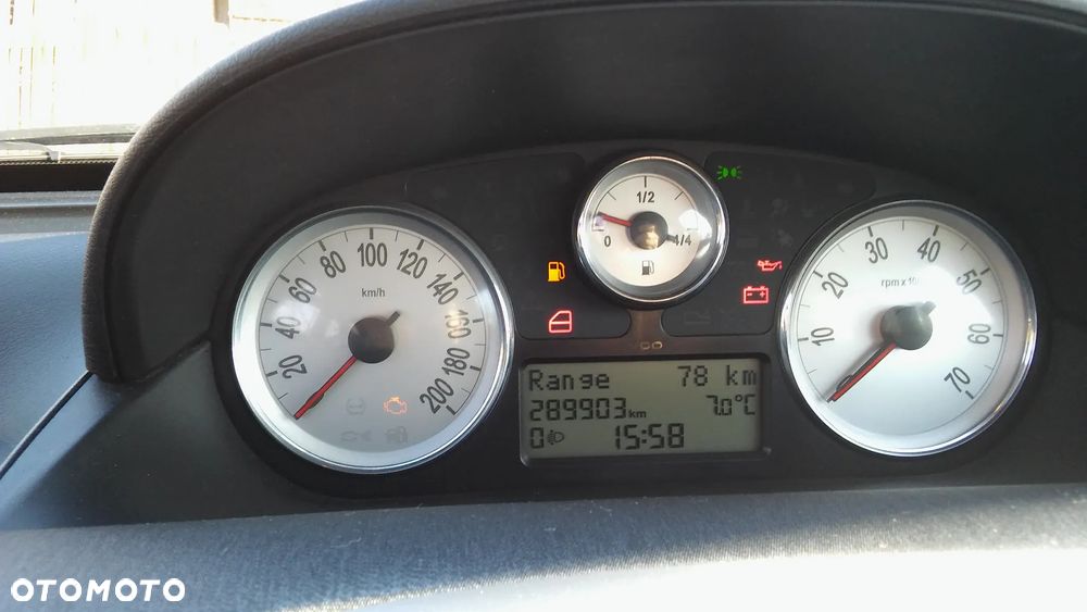 Lancia Ypsilon 1.4 8V Oro (4 os.) - 5