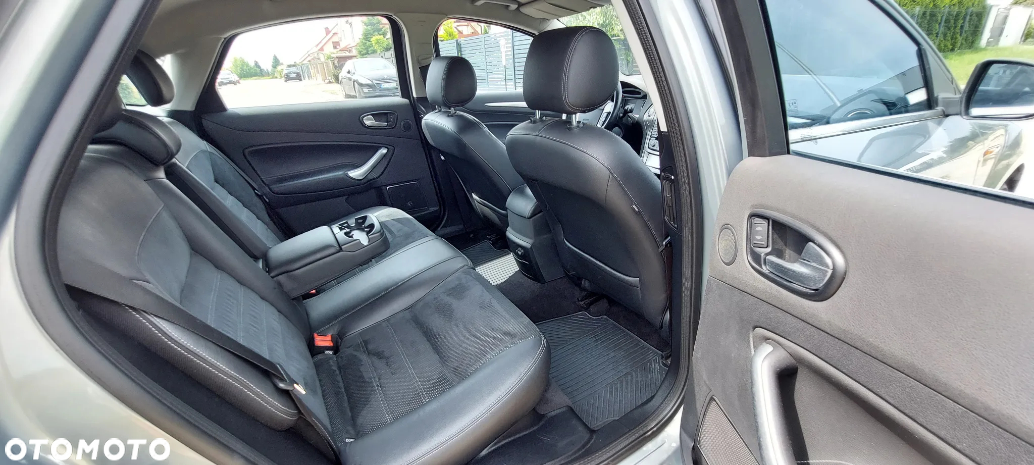 Ford Mondeo 2.5 Titanium - 29