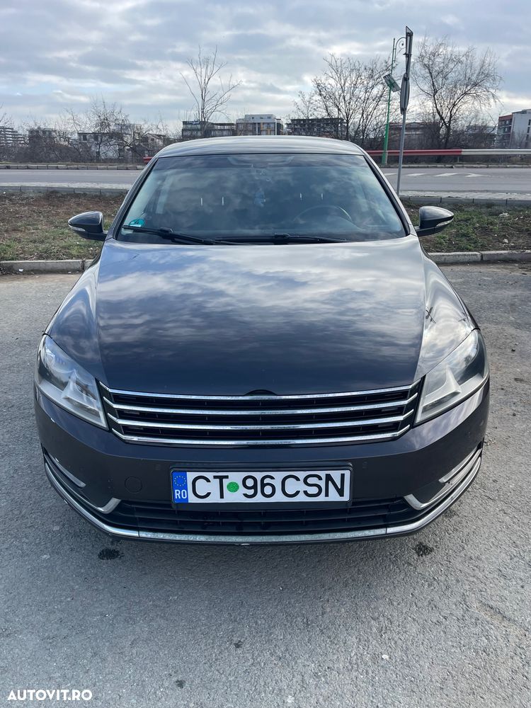 Volkswagen Passat 2.0 TDI BlueMotion Technology DPF Comfortline - 1