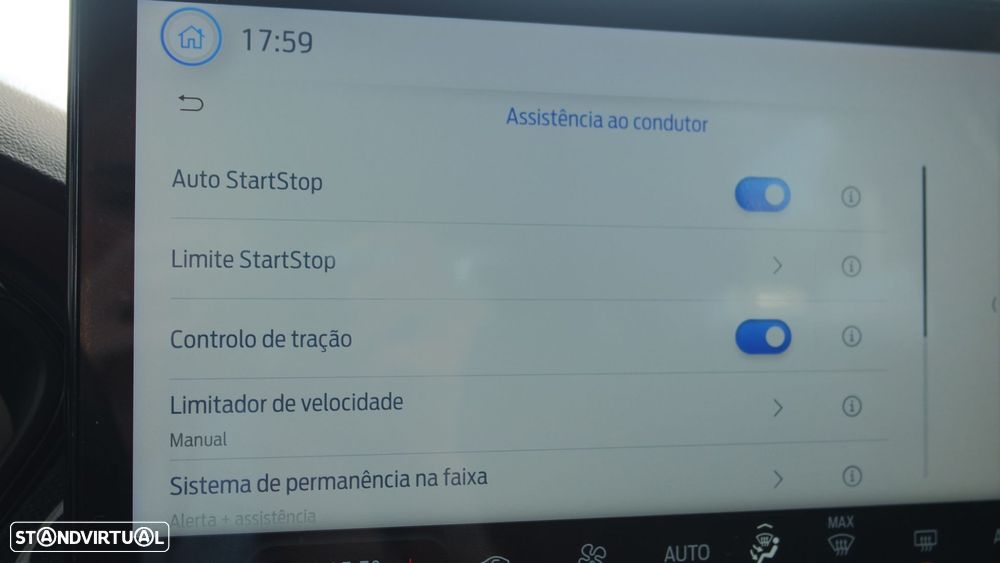 Ford Focus 1.0 EcoBoost ST-Line - 29