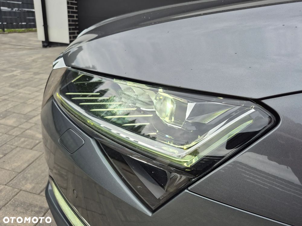 Skoda Superb 2.0 TDI DSG Style - 31