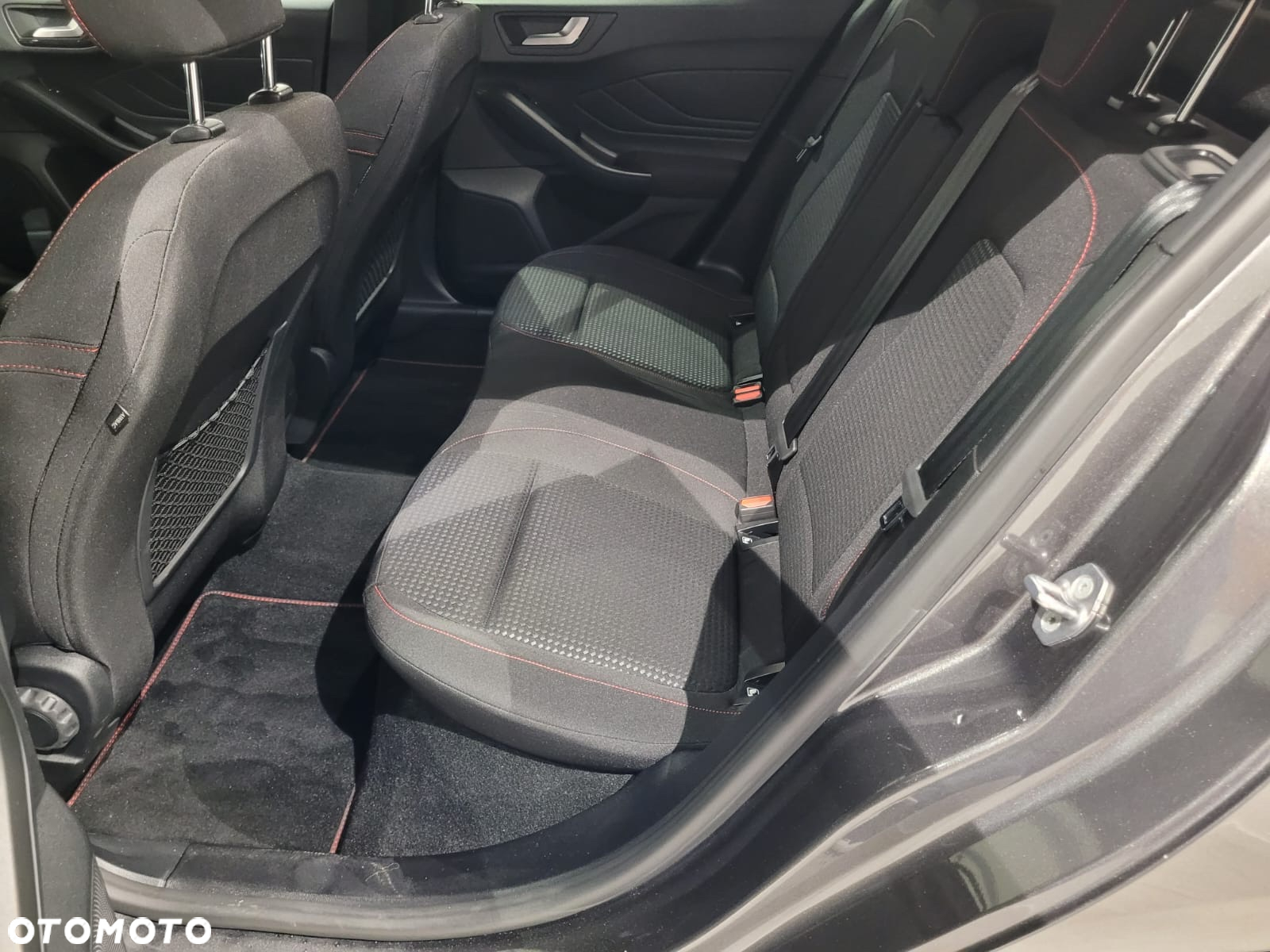 Ford Focus 1.0 EcoBoost mHEV ST-Line Style - 25