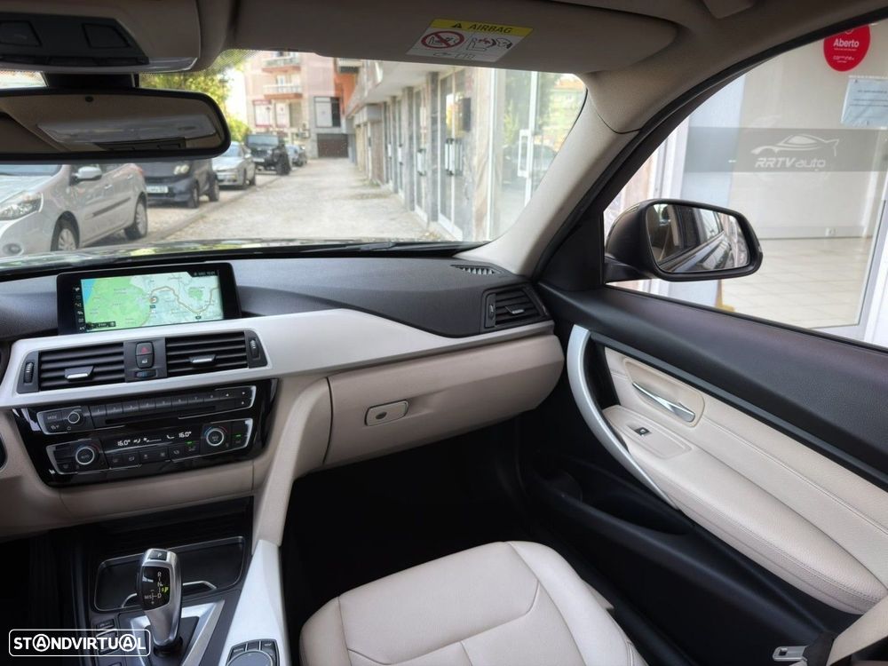 BMW 330 e iPerformance Advantage - 23
