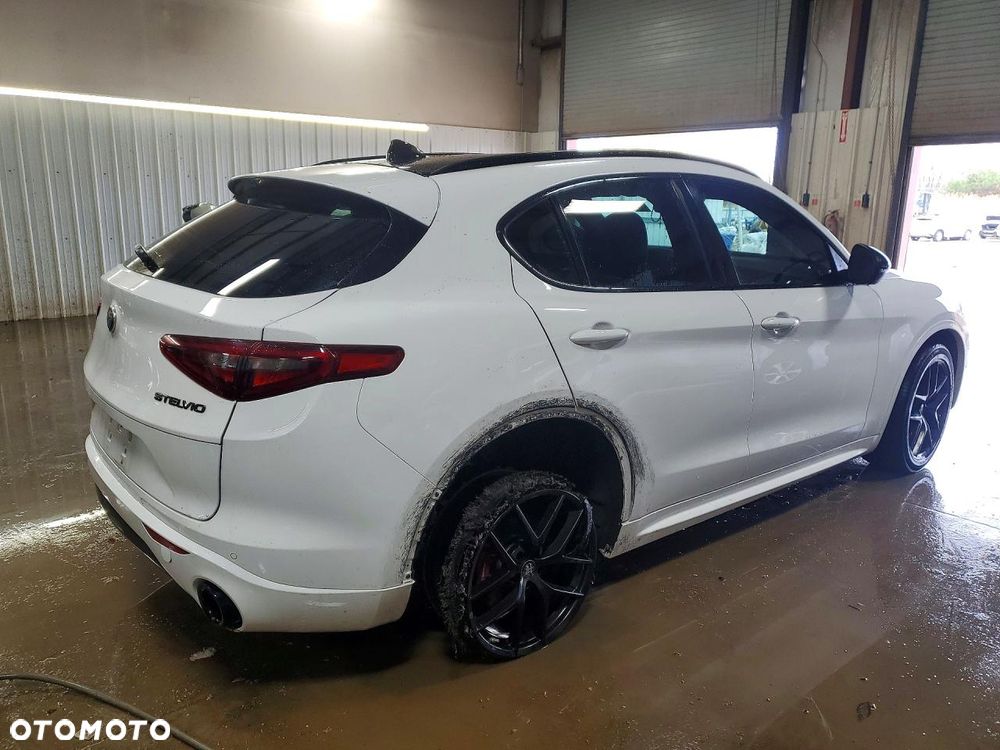 Alfa Romeo Stelvio 2.0 Turbo Super Q4 - 4