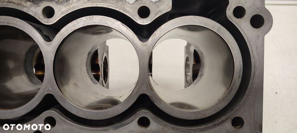 Blok silnika Hyundai i20 1,2 16V benzyna G4LA - 4
