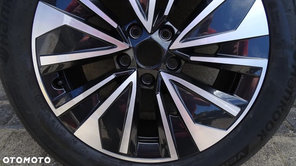 SKODA SUPERB IV 3P0 7.5Jx17H2 ET41 5X112 - felga - 3