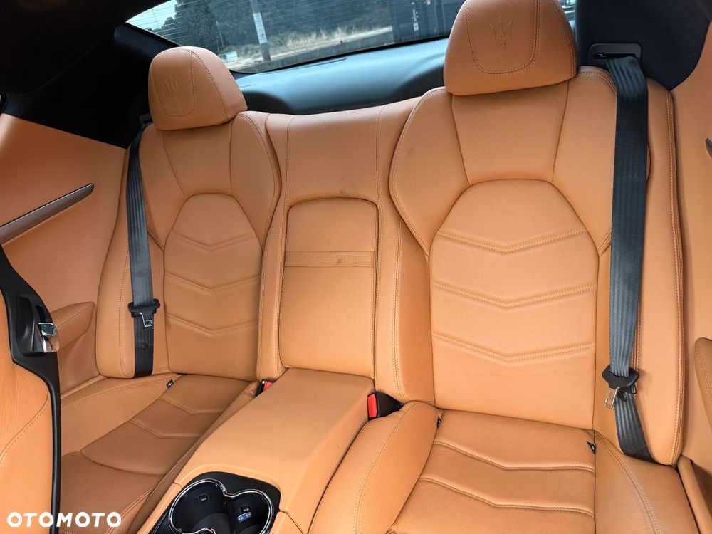 Maserati GranTurismo - 8