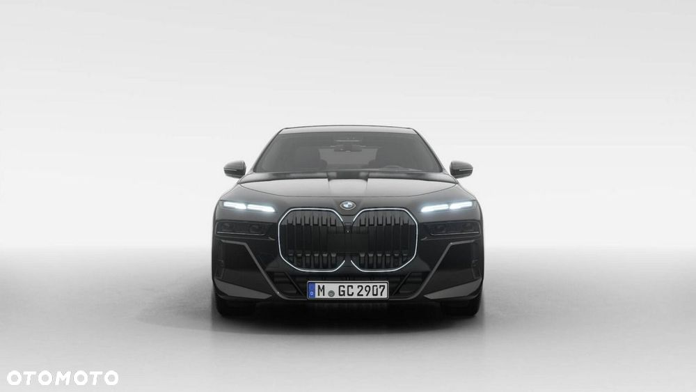 BMW Seria 7 740d xDrive mHEV Nero Lusso Edition sport - 4
