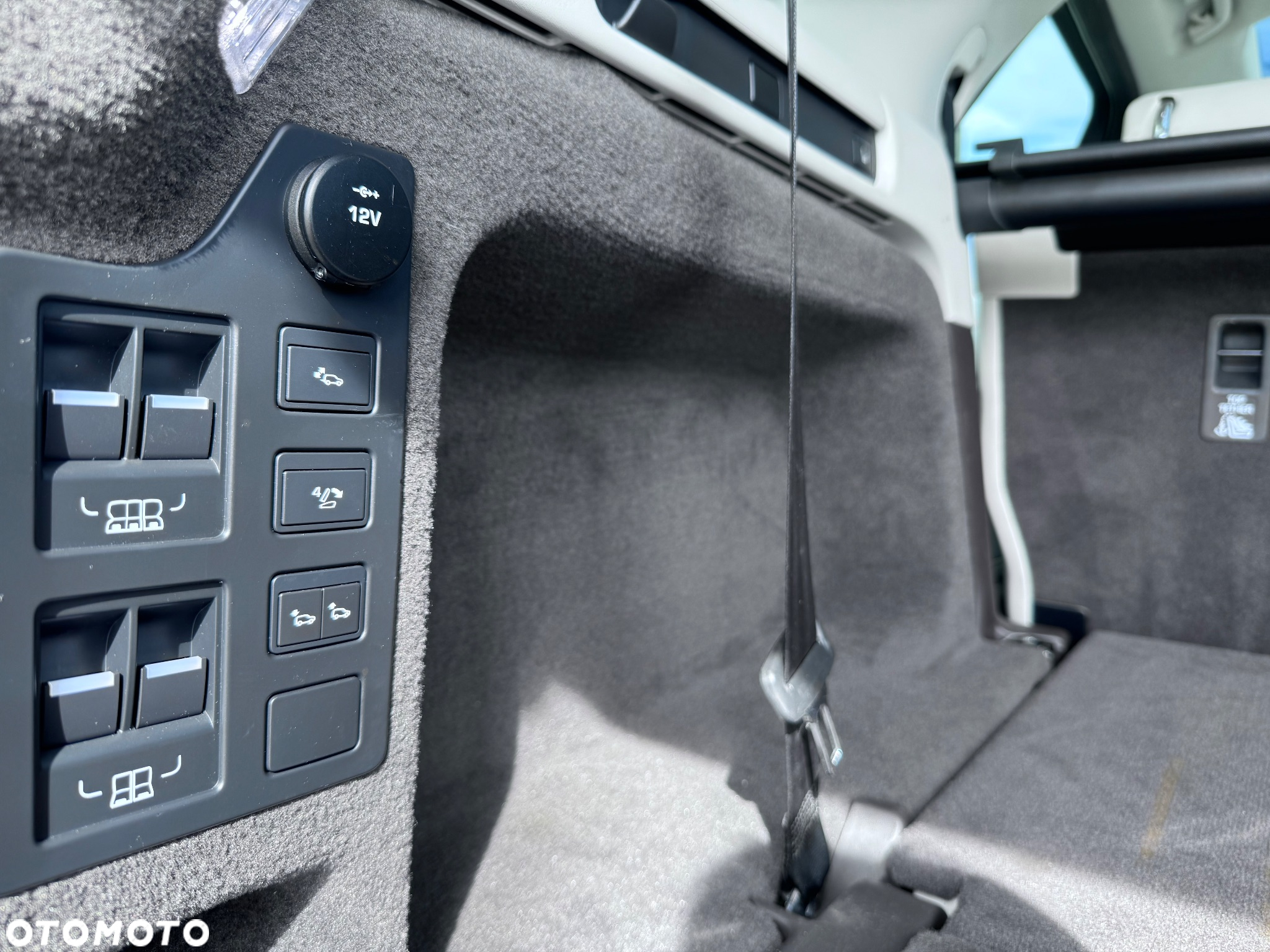 Land Rover Discovery V 2.0 SD4 HSE - 16