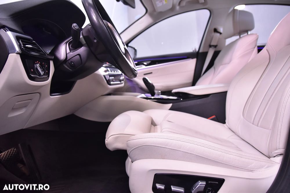 BMW Seria 5 520i Aut. - 26