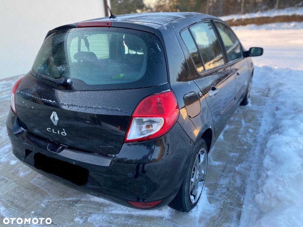 Renault Clio - 2