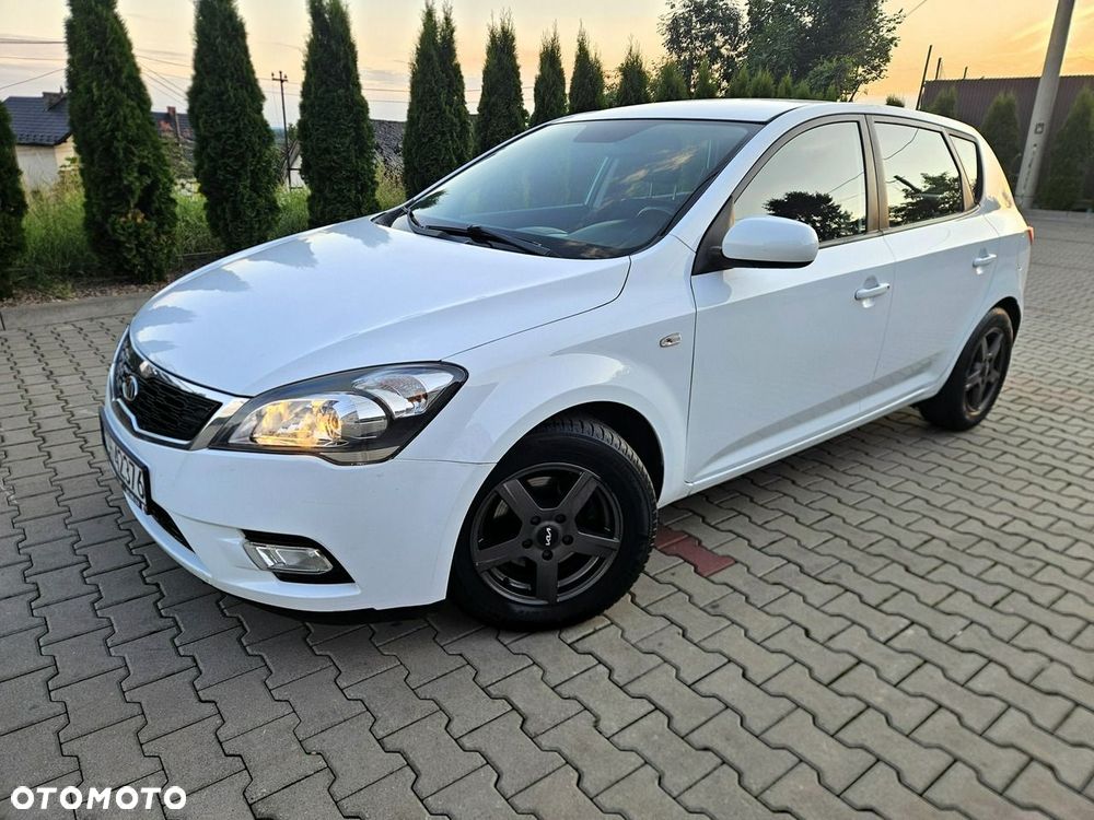 Kia Ceed 1.6 CRDi 90 ISG Spirit - 5