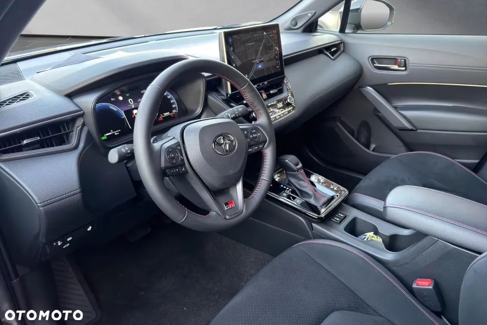 Toyota Corolla Cross 2.0 Hybrid GR Sport AWD - 13