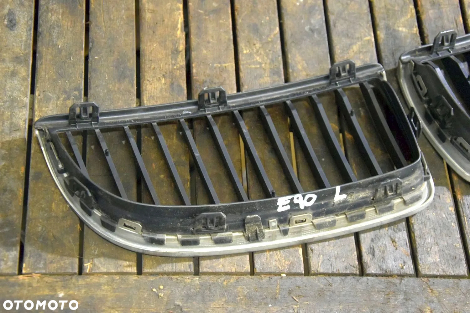 BMW E90 E91 Nerka prawa / lewa Atrapa chłodnicy grill - 6