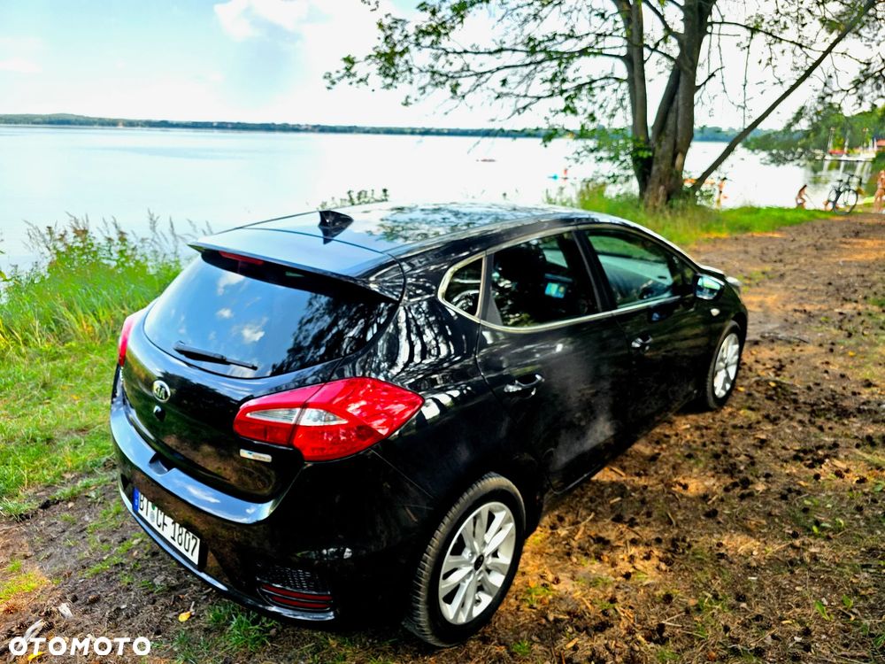 Kia Ceed 1.4 CVVT Dream-Team Edition - 4