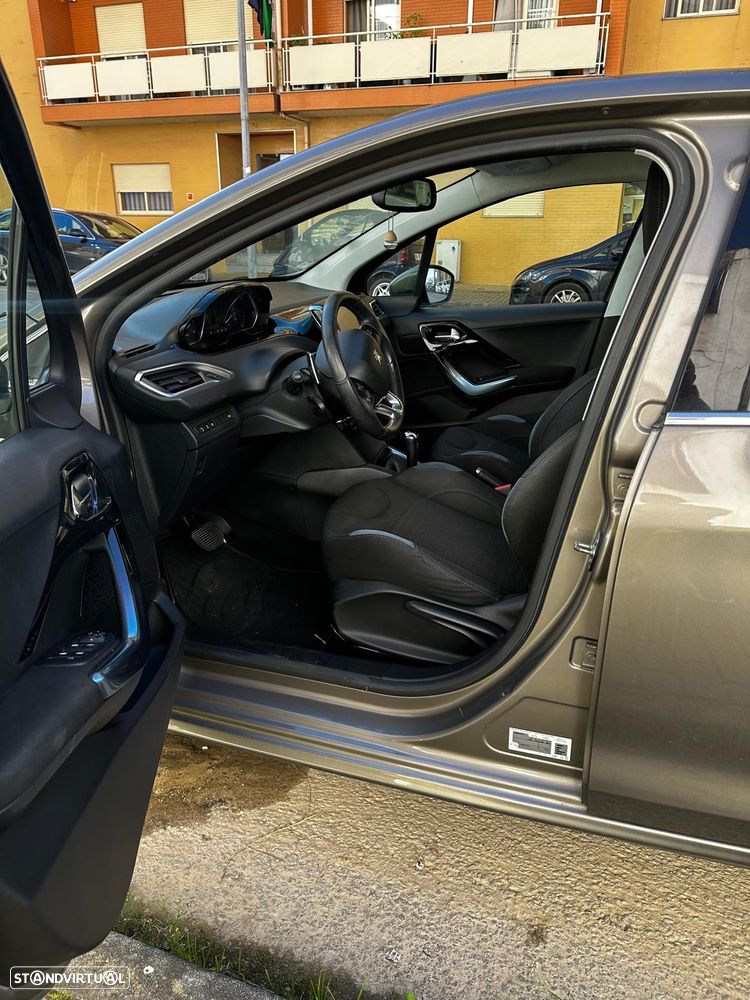 Peugeot 208 e-HDi 92 ETG6 Stop&Start Allure - 17