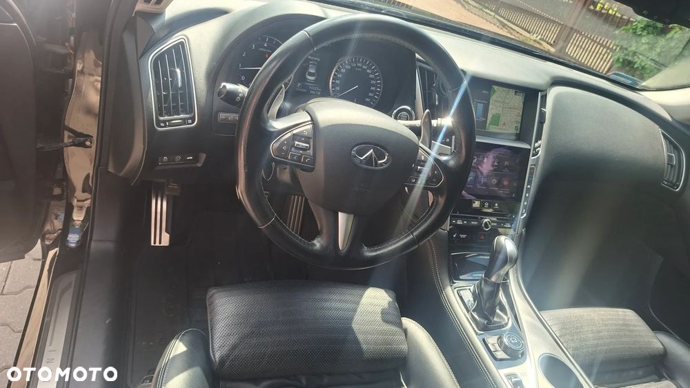Infiniti Q50 2.0t Sport - 11