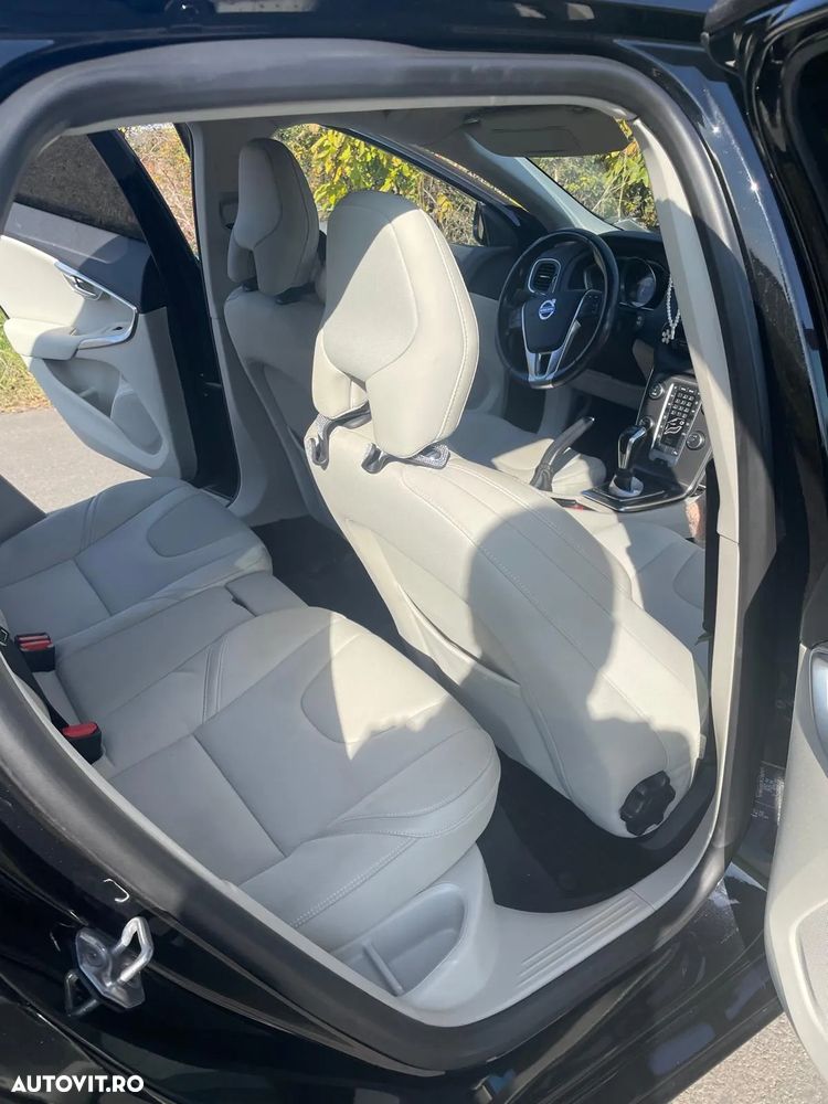 Volvo V40 D4 VEA Momentum - 10
