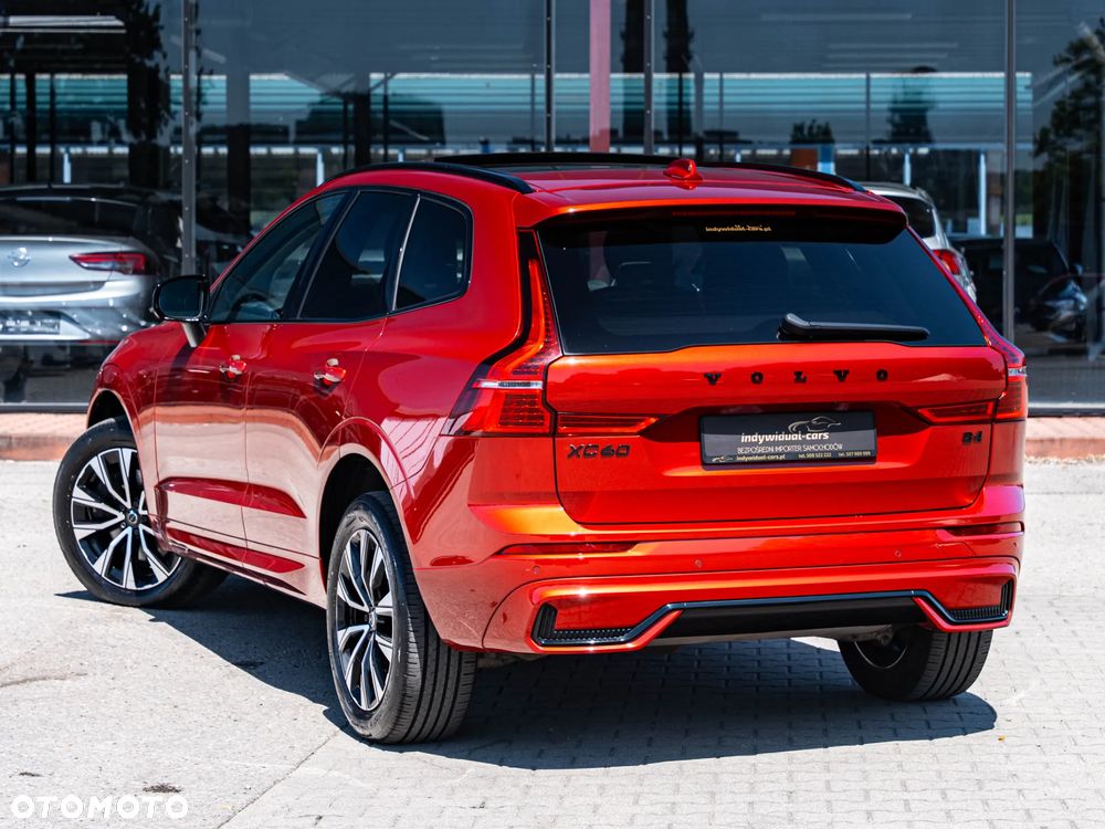 Volvo XC 60 B4 D Plus Dark - 5
