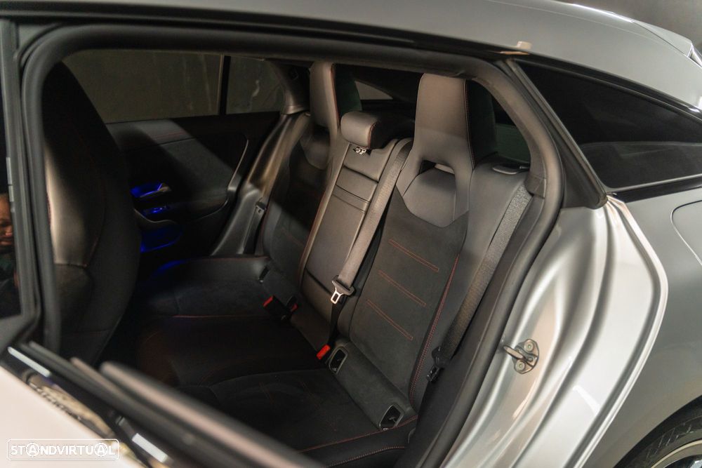 Mercedes-Benz CLA 250 e 8G-DCT AMG Line - 15