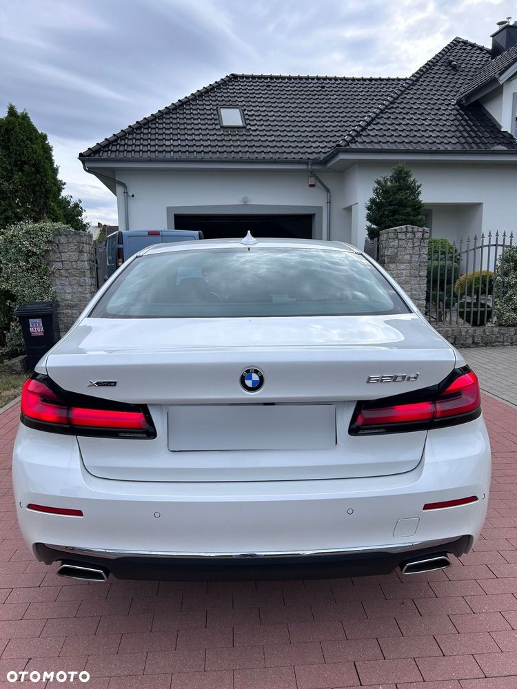 BMW Seria 5 520d Luxury Line - 2