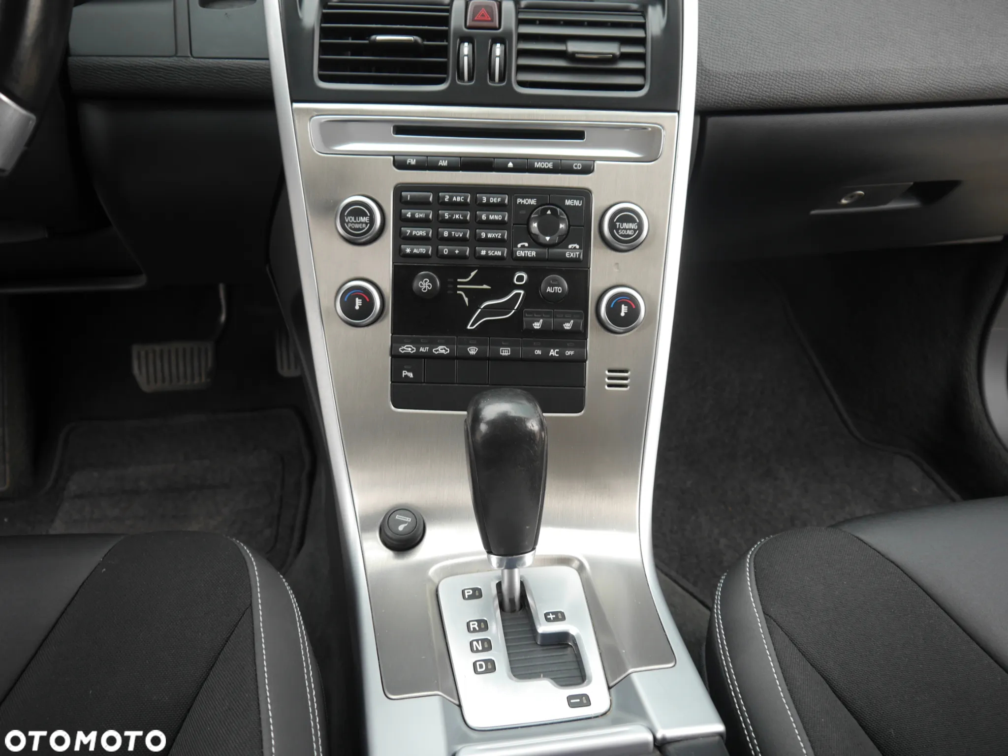 Volvo XC 60 2.4D - 9