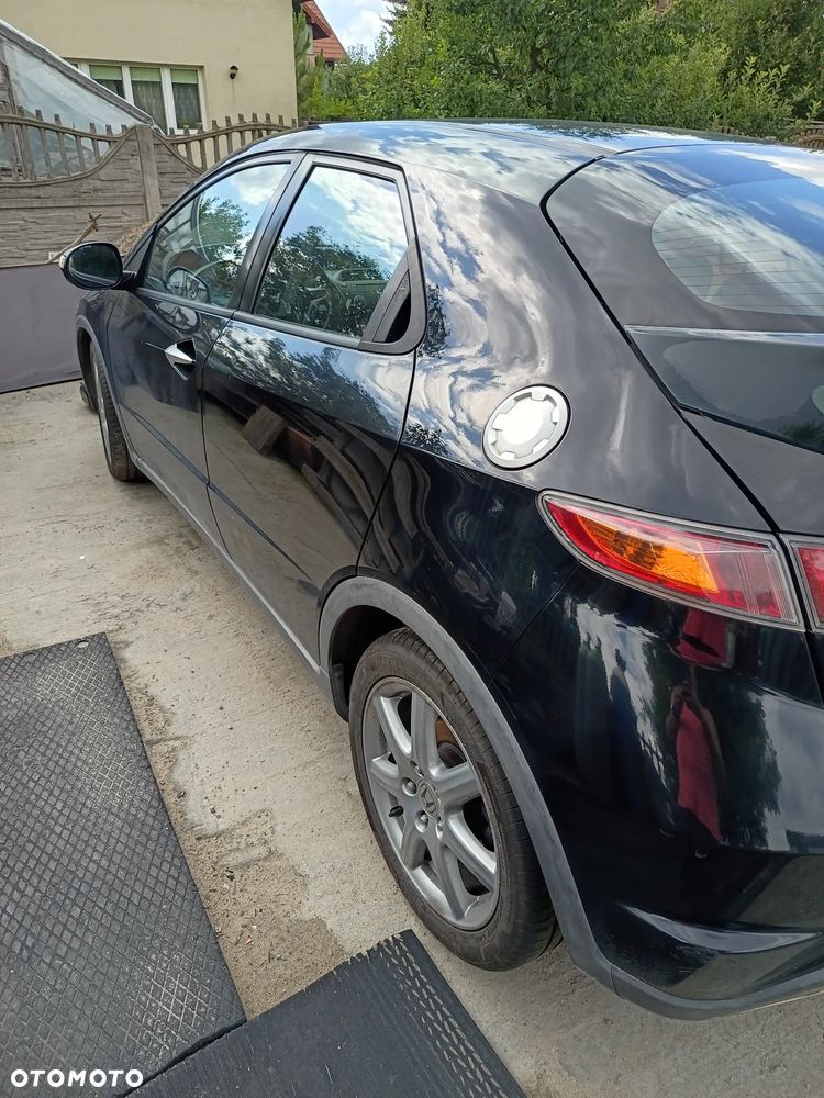 Honda Civic 1.8 Comfort - 3