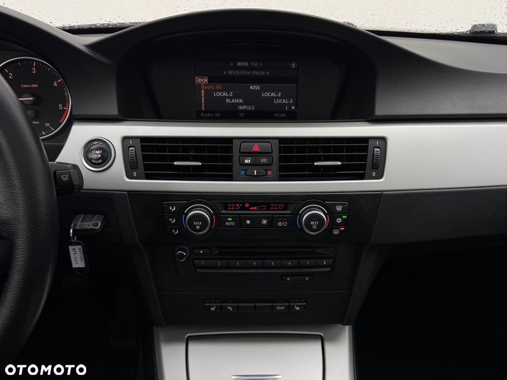 BMW Seria 3 318d Touring - 20