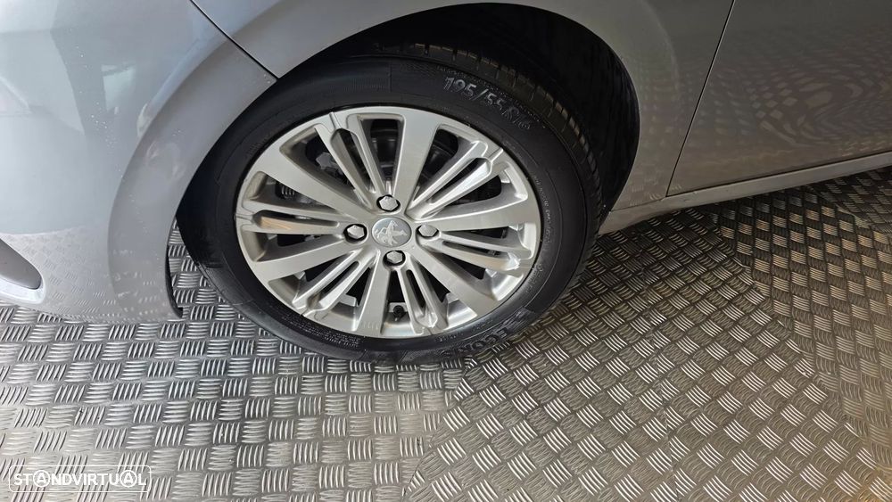 Peugeot 208 1.5 BlueHDi Signature - 30