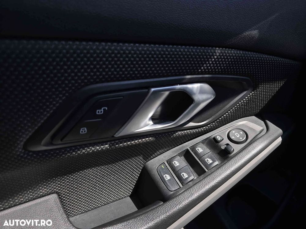 BMW Seria 3 - 17
