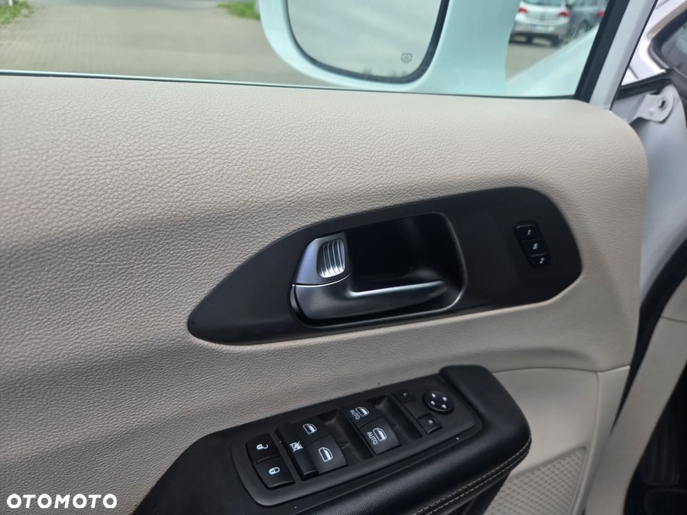 Chrysler Pacifica - 19
