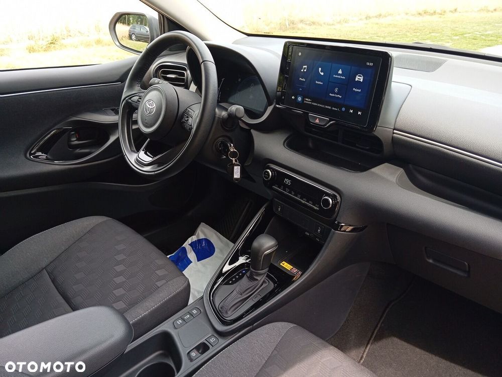 Toyota Yaris Hybrid 1.5 Style - 11