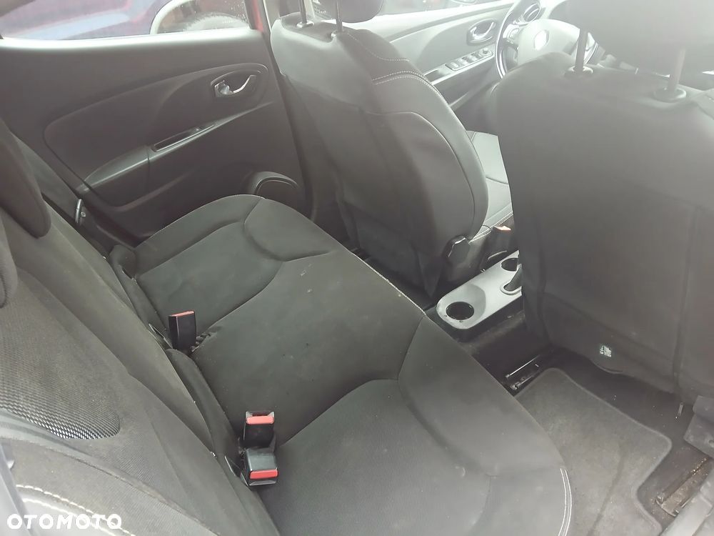 Renault Clio - 10