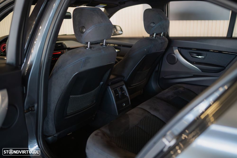 BMW 318 d Pack M - 27