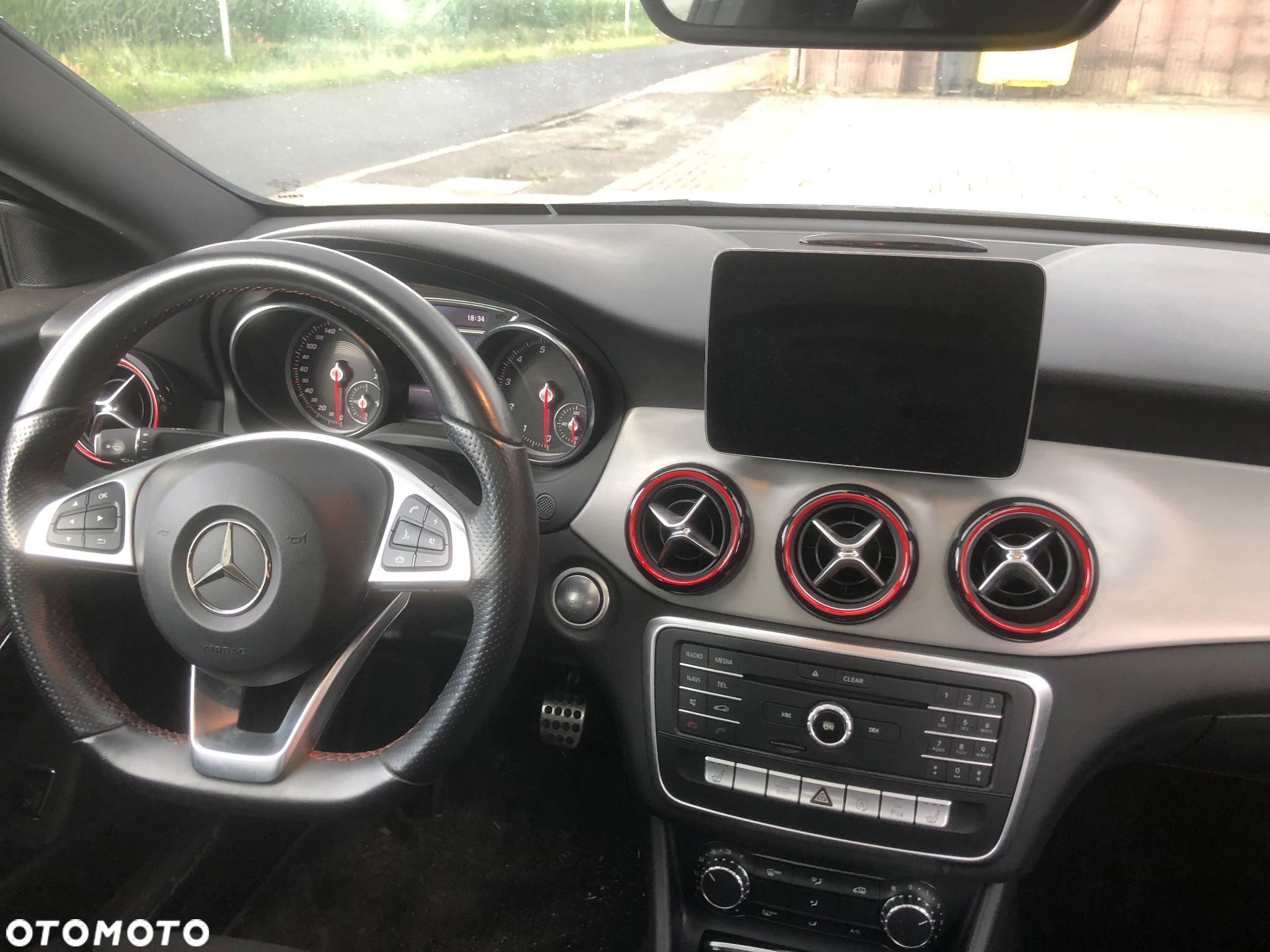 Mercedes-Benz CLA 200 AMG Line - 9