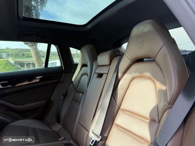 Porsche Panamera Sport Turismo - 28