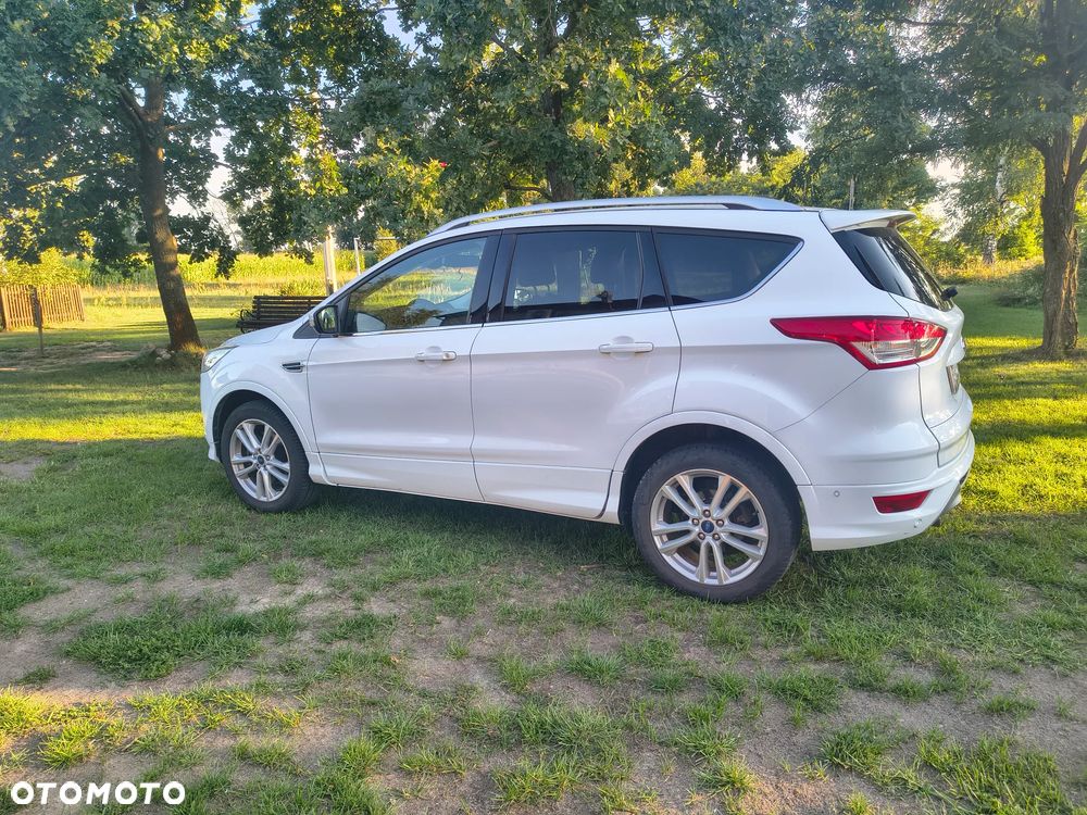 Ford Kuga 2.0 TDCi 2x4 Titanium - 2
