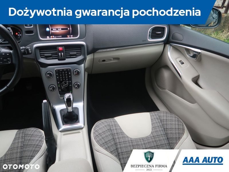 Volvo V40 - 10